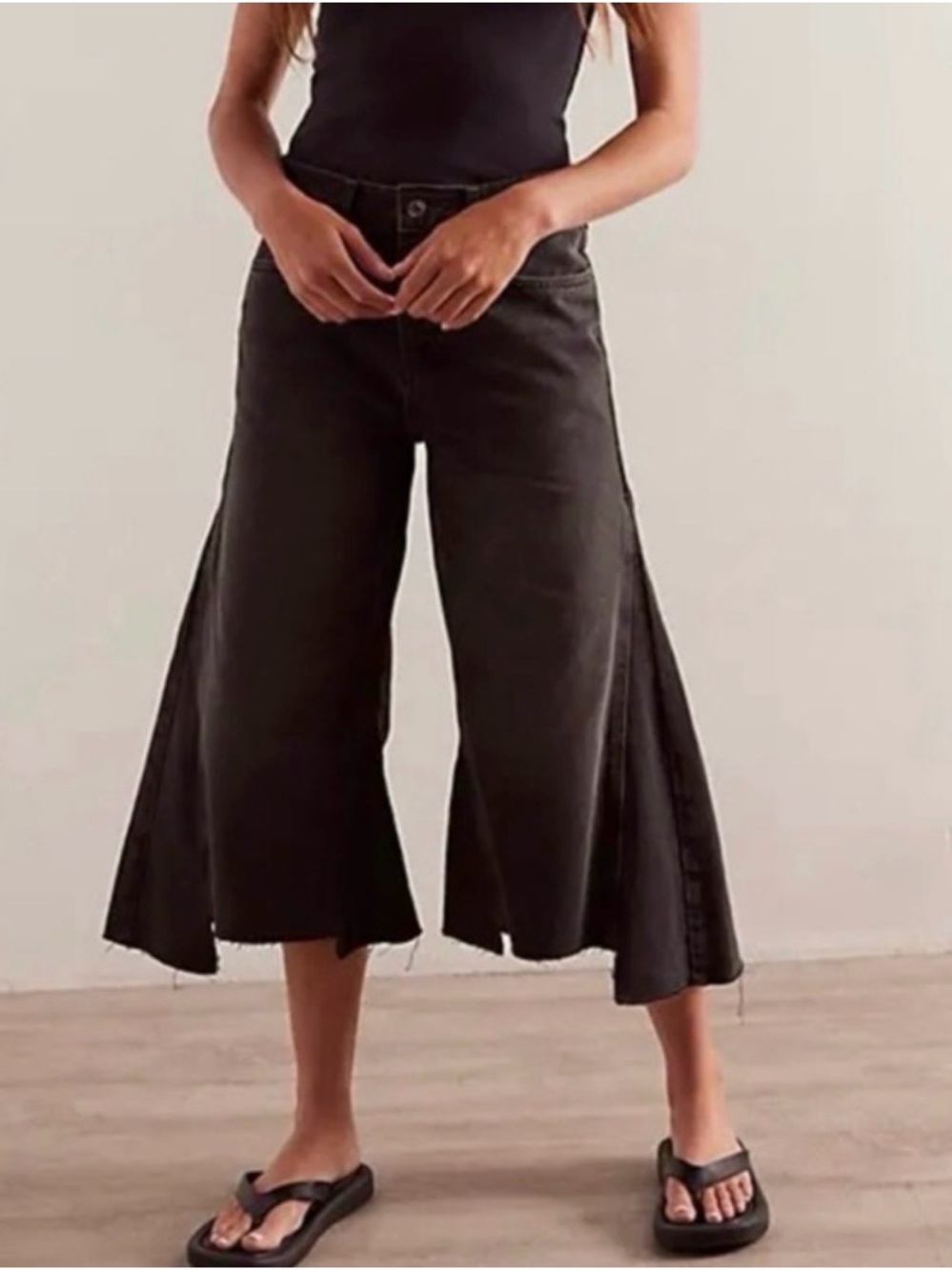 We The Free Black Wide-Leg Cropped Jeans